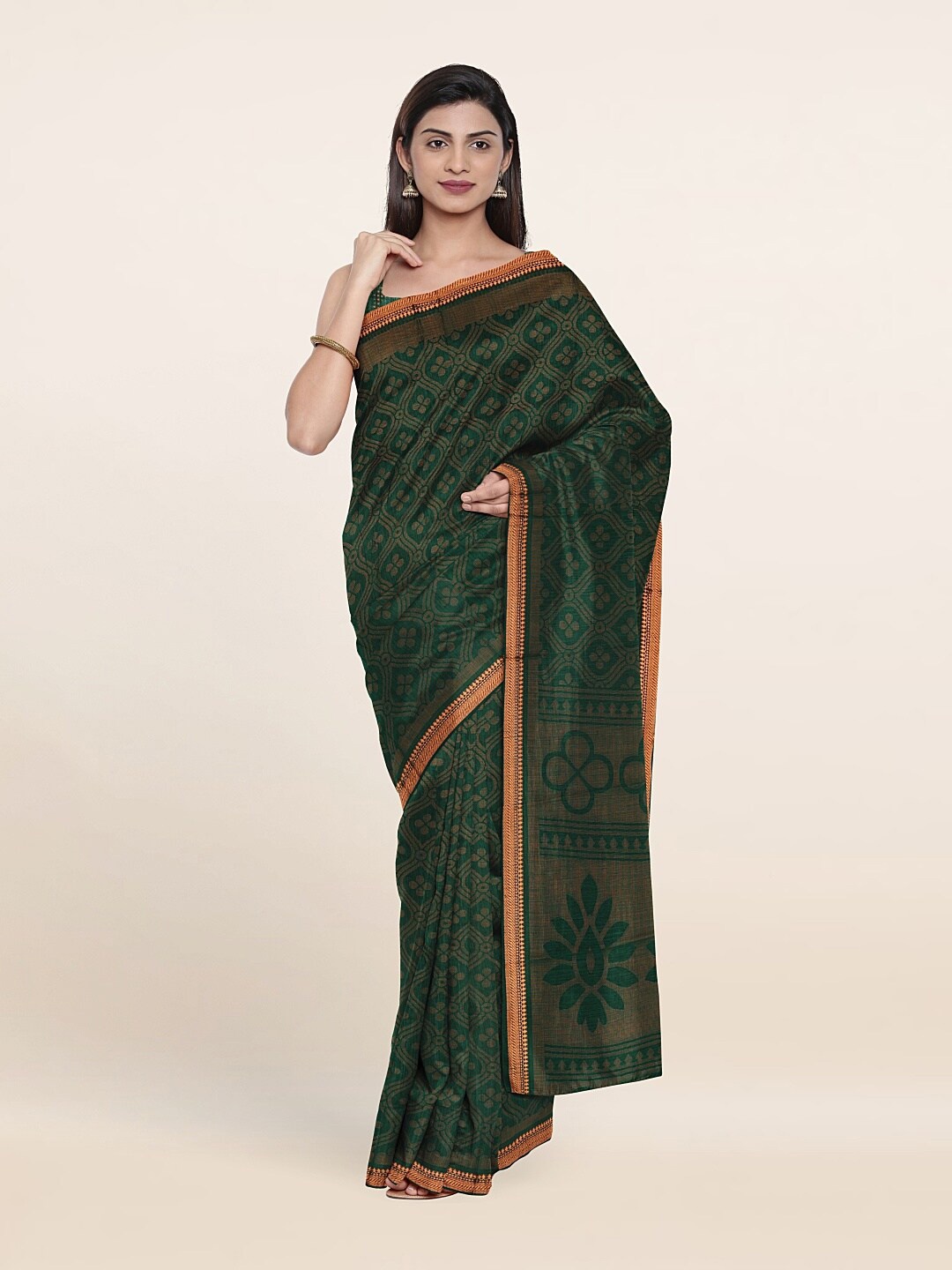 

Pothys Green & Gold-Toned Floral Printed Cotton Blend Saree