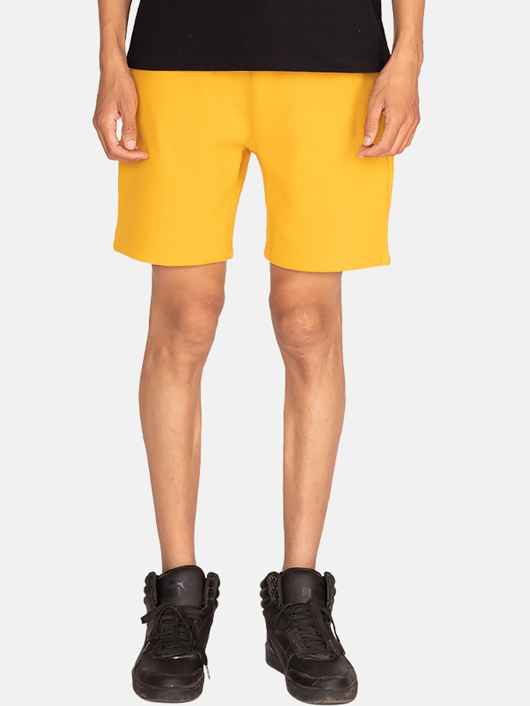 

SMUGGLERZ INC. Men Yellow Solid Pure Cotton Slim-Fit Boxers