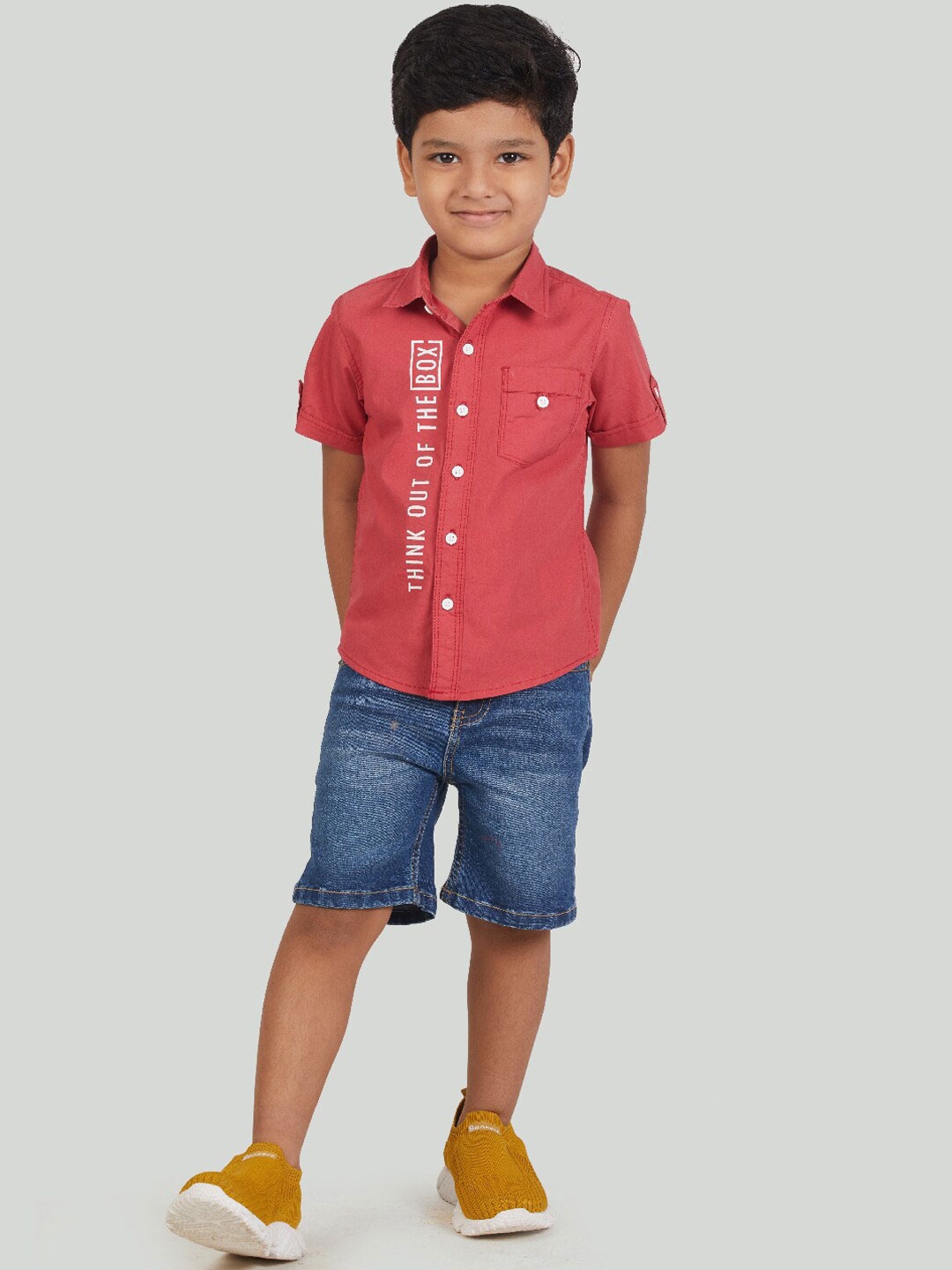 

Zalio Boys Red & Blue Printed Pure Cotton Shirt with Shorts