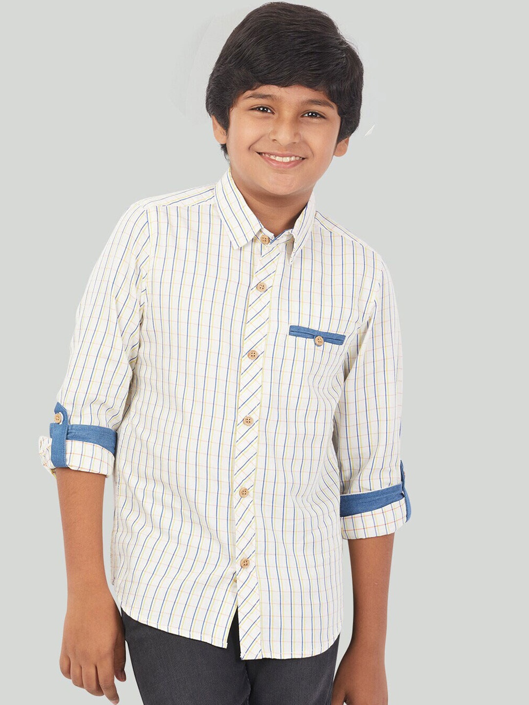 

Zalio Boys White Striped Casual Shirt