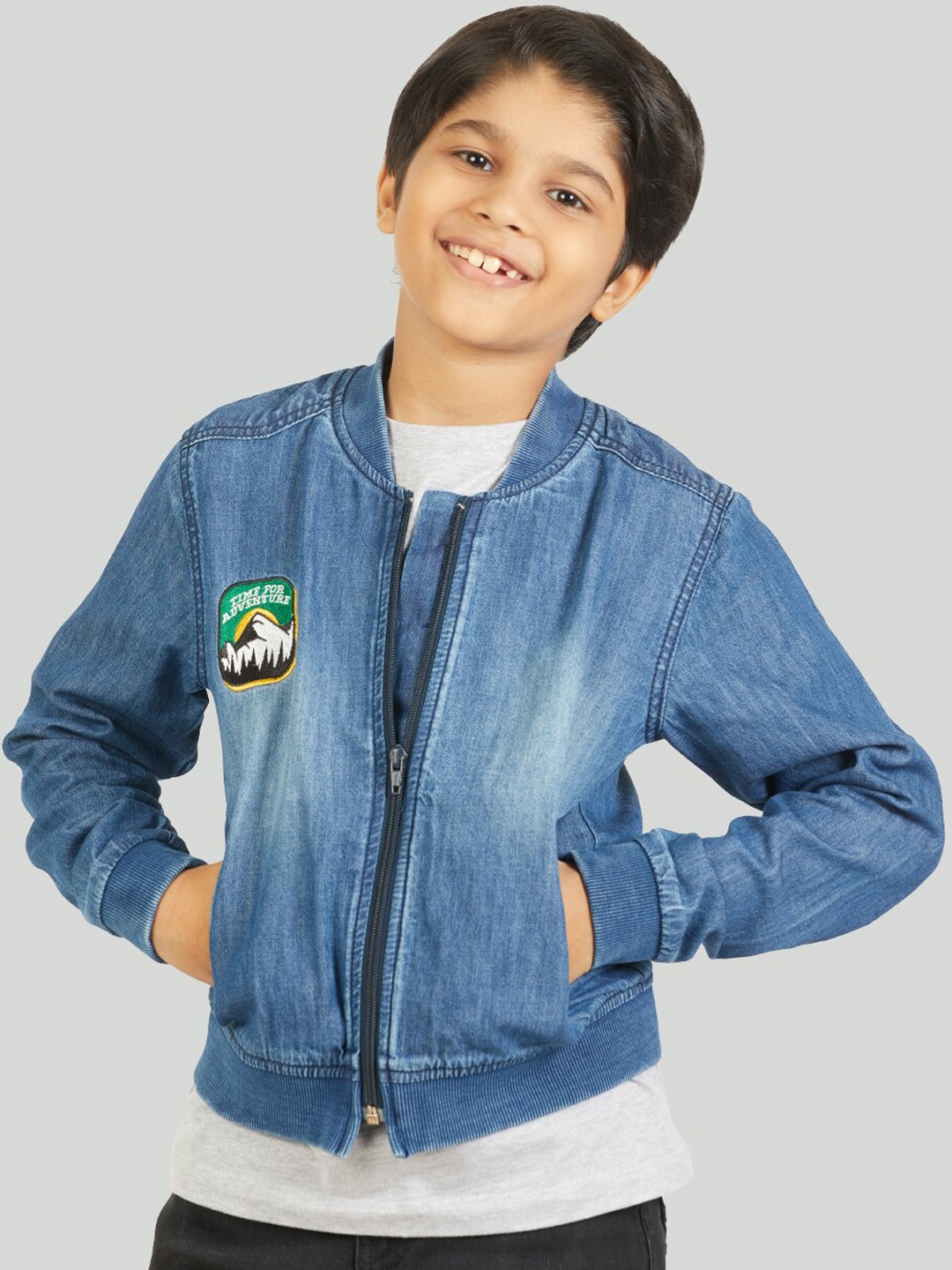 

Zalio Boys Blue Washed Crop Denim Jacket with Patchwork