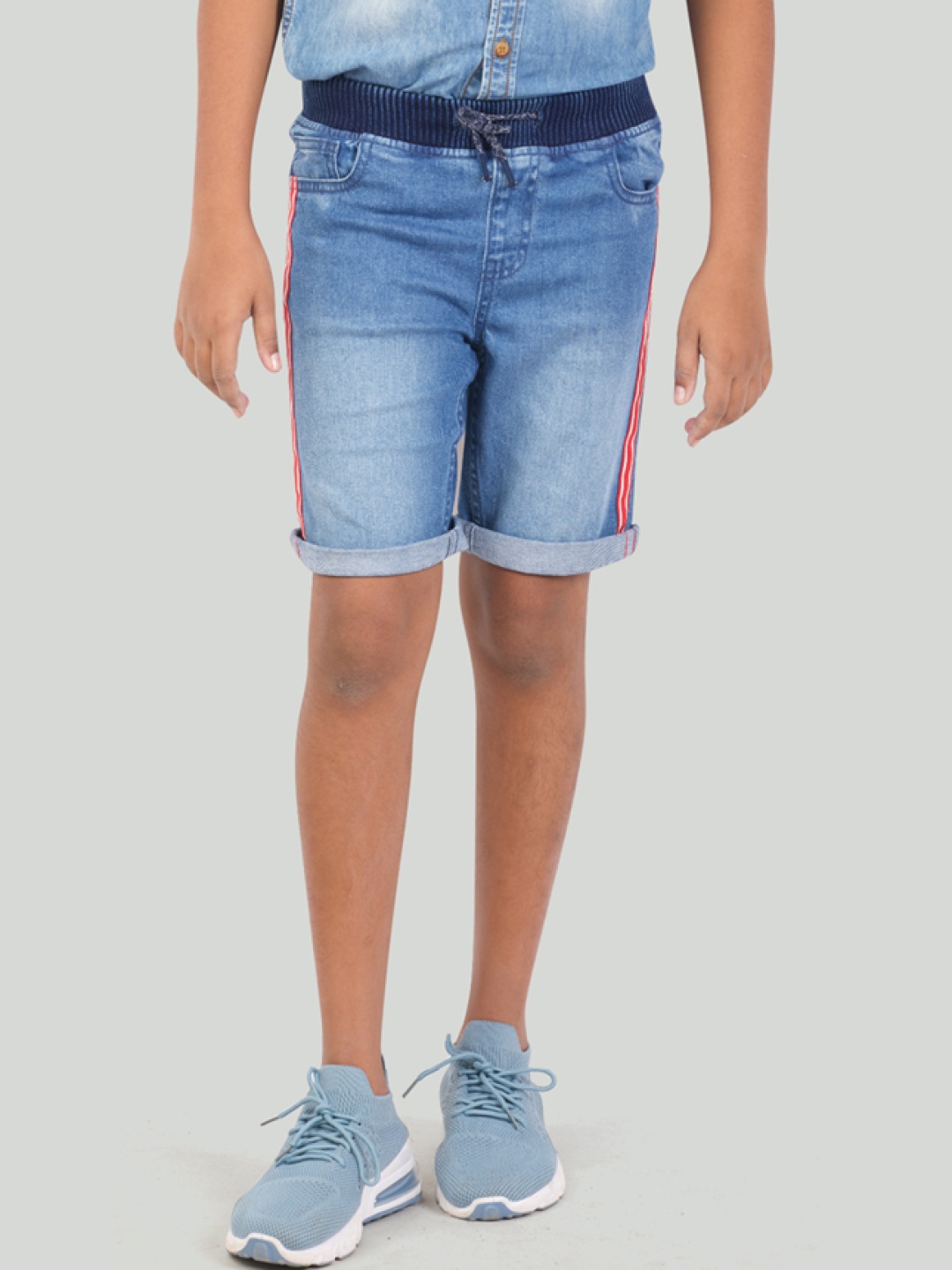 

Zalio Boys Blue Washed Denim Shorts