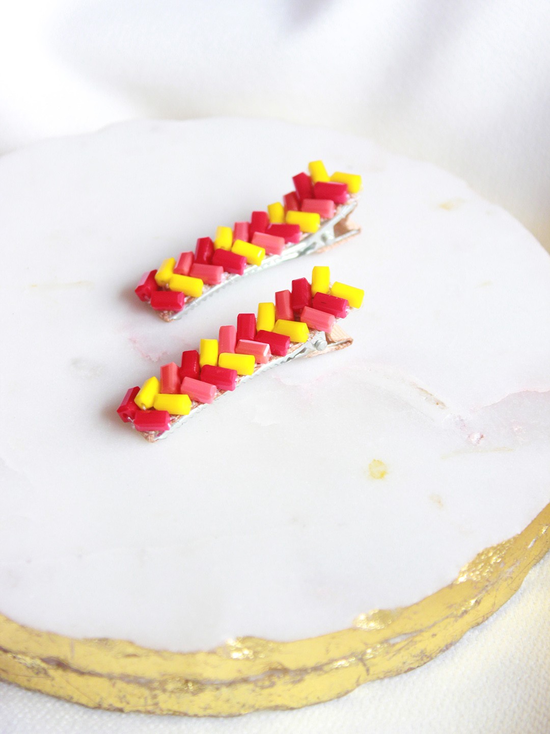

Choko Girls Red & Yellow Set of 2 Beaded Alligator Hair Clip