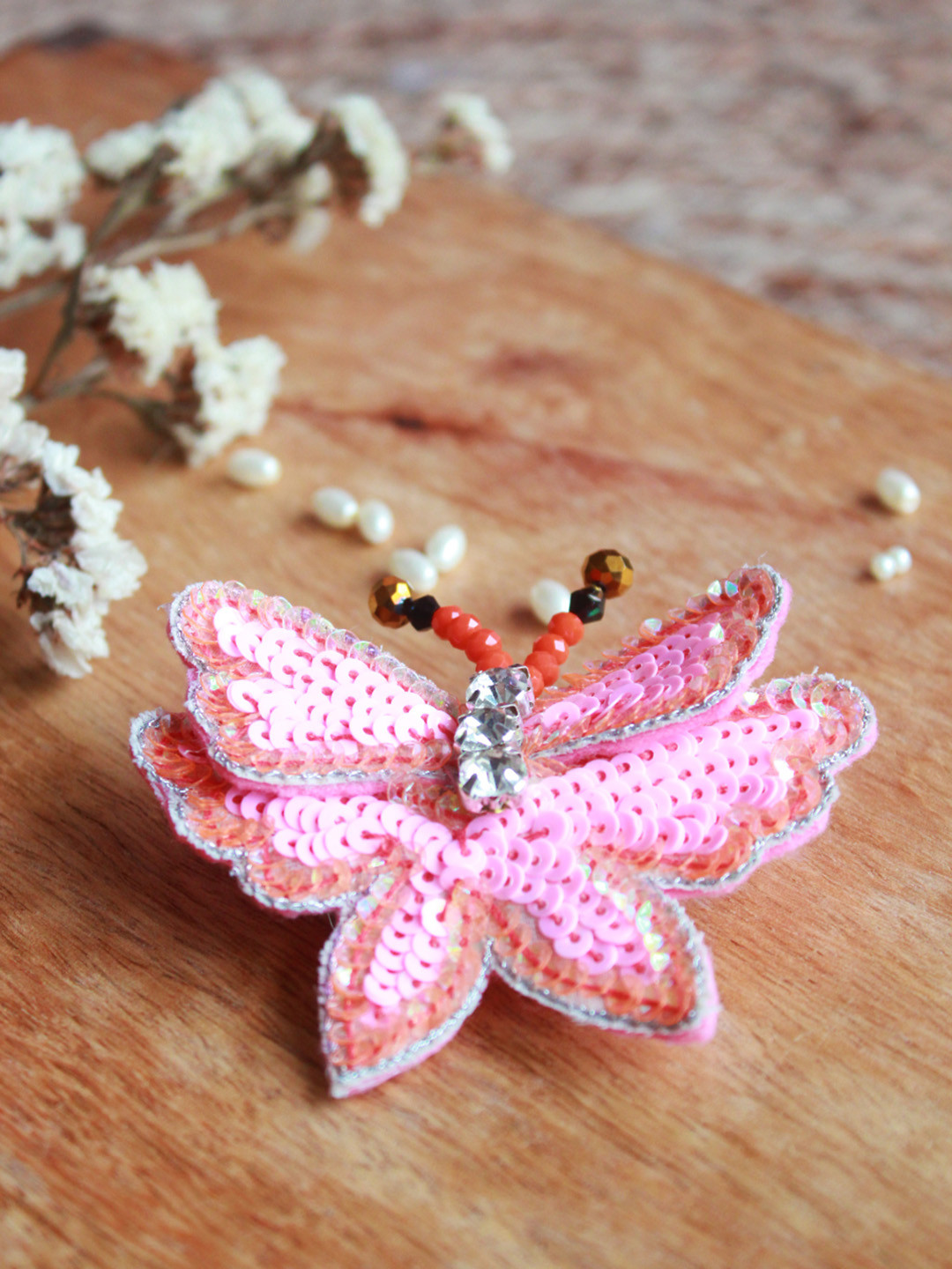 

Choko Girls Orange Beaded Alligator Hair Clip