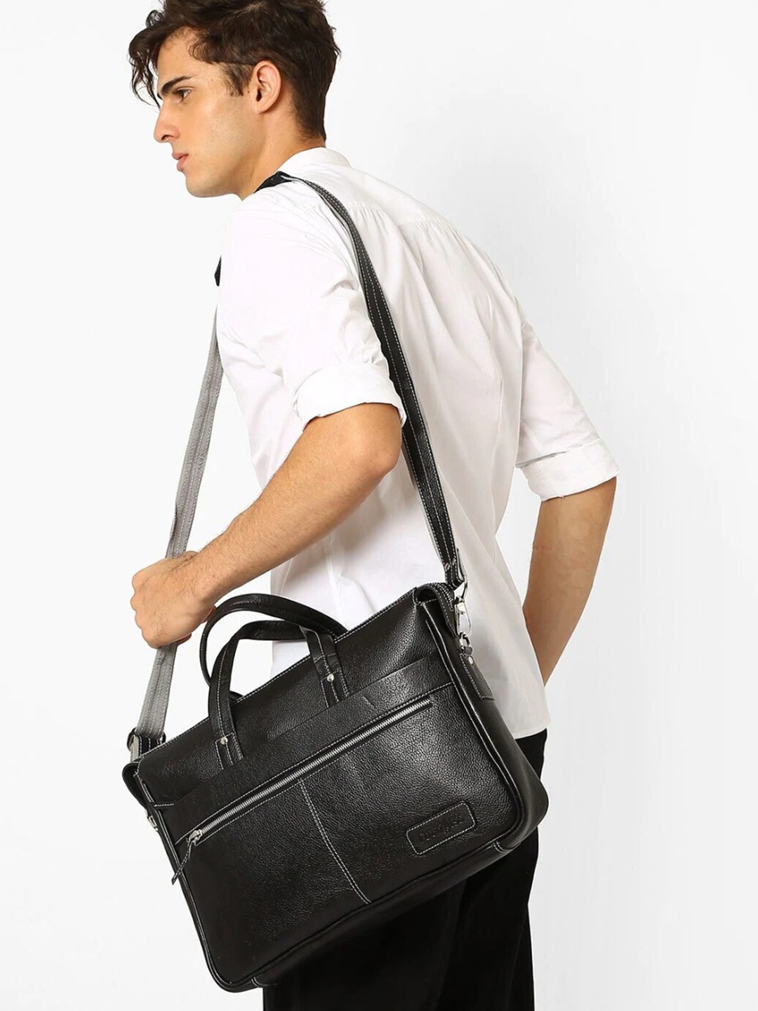 

Tortoise Basilio Structured Genuine Leather Laptop Bag 15.5 Inch, Black