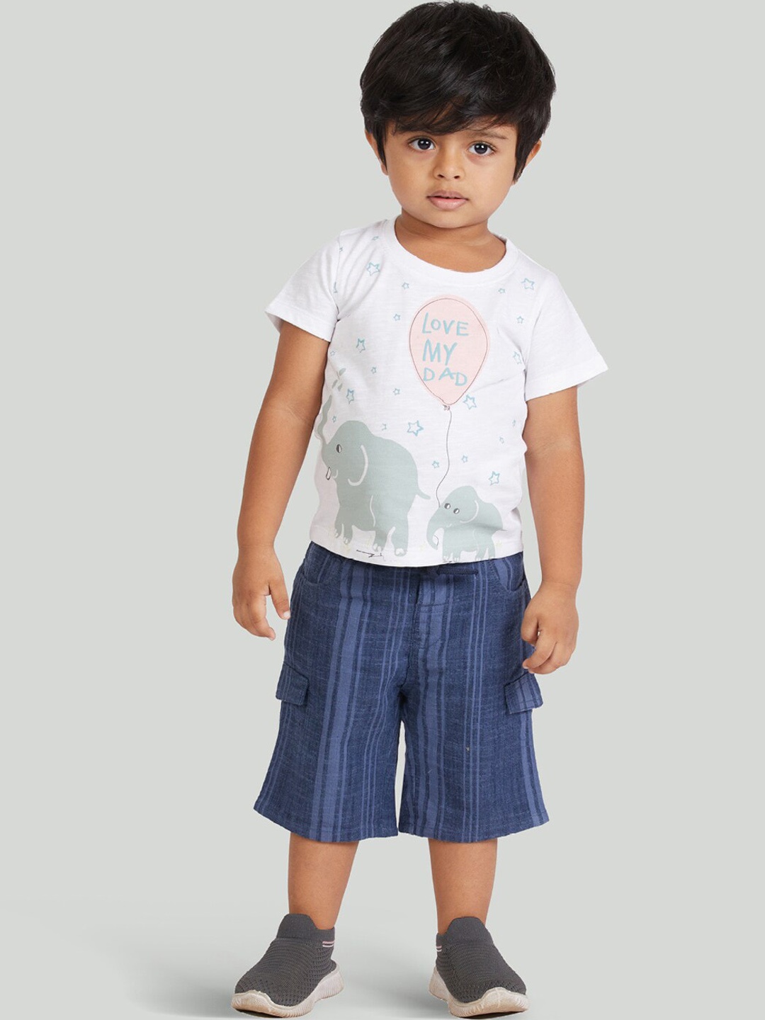 

Zalio Boys White & Blue Printed Pure Cotton T-shirt with Shorts