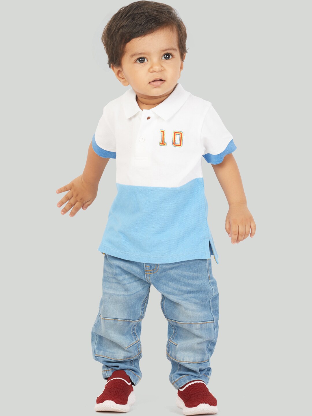 

Zalio Boys White & Blue Colourblocked T-shirt with Trousers