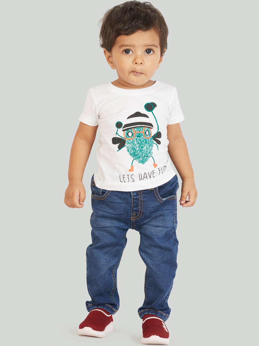 

Zalio Boys White & Blue Printed Pure Cotton T-shirt with Trousers