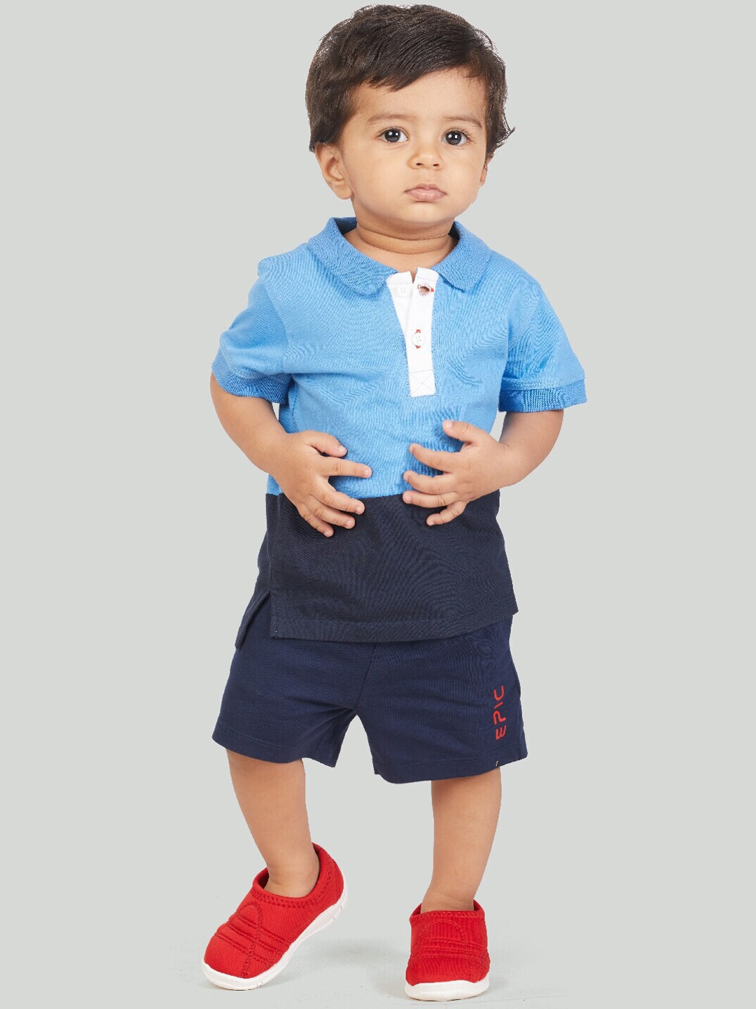 

Zalio Boys Blue Colourblocked T-shirt with Trousers