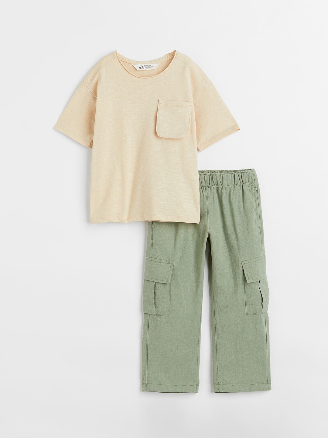 

H&M Boys Green & Yellow 2-piece T-shirt and Trousers Set