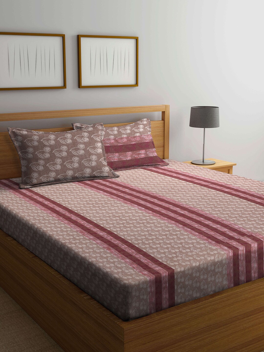 

Arrabi Brown Graphic 300 TC Cotton King Bedsheet with 2 Pillow Covers
