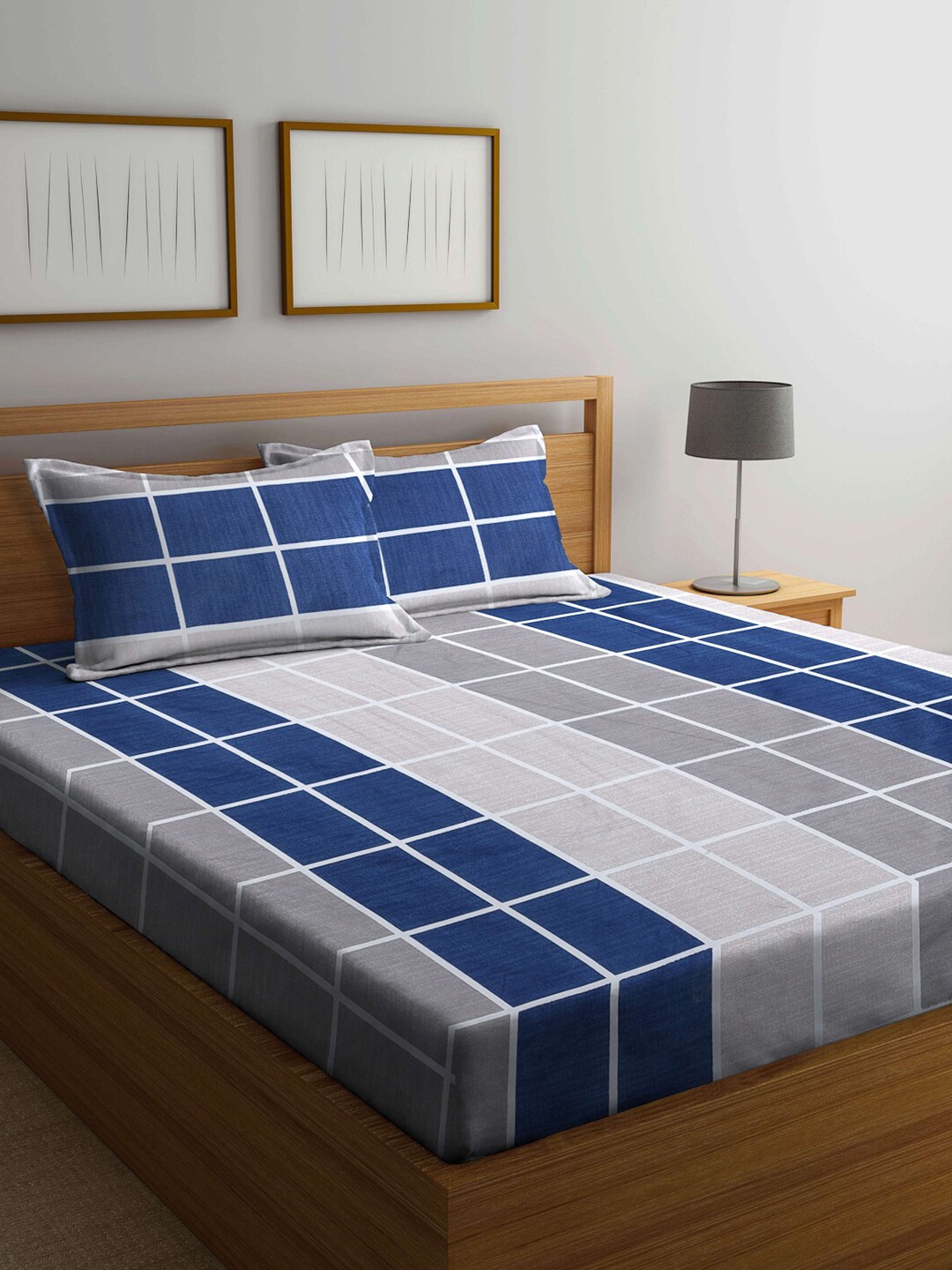

Arrabi Blue & Grey Geometric 300 TC King Bedsheet with 2 Pillow Covers