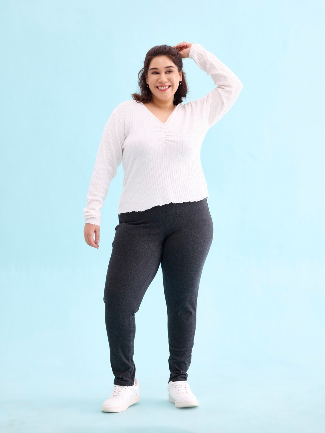 

Go Colors Women Grey Melange Solid Jeggings
