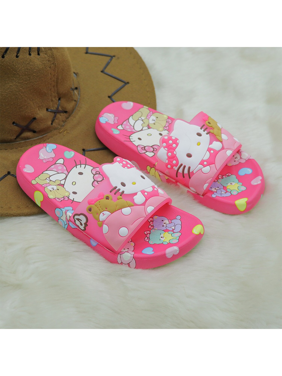 

FEETWELL SHOES Kids Pink & White Printed Rubber Slip-On
