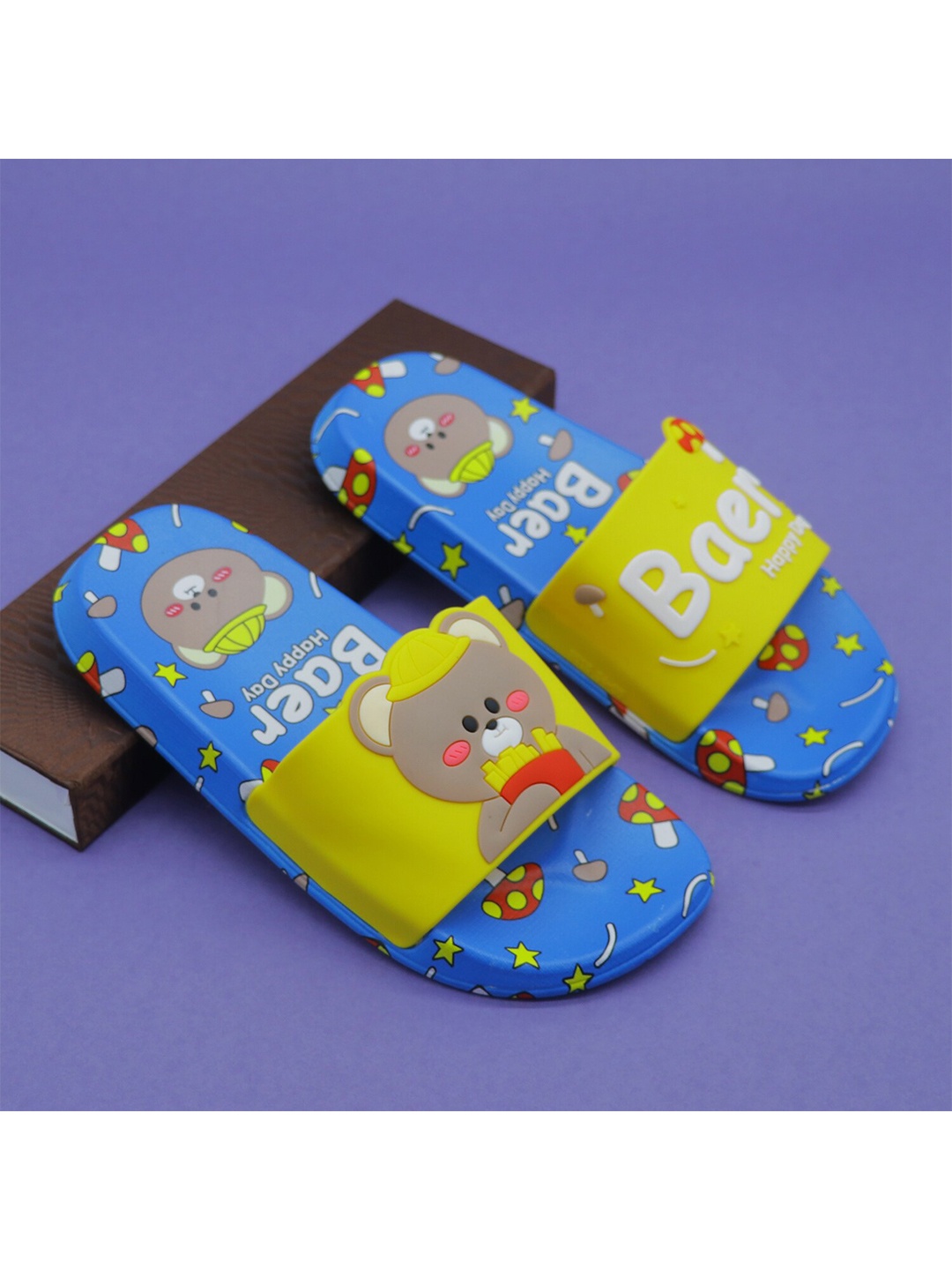 

FEETWELL SHOES Kids Blue & Green Printed Rubber Sliders