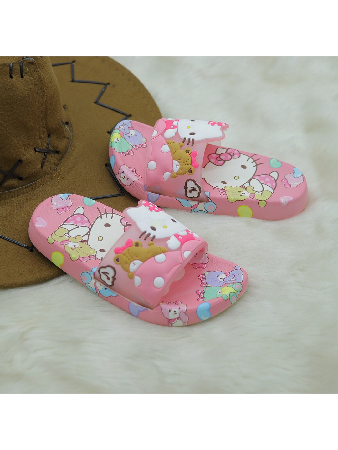 

FEETWELL SHOES Kids Pink & Blue Hello Kitty Printed Rubber Sliders
