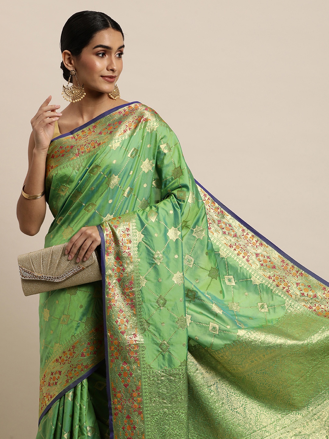 

Saree Swarg Green & Golden Ethnic Motifs Silk Blend Banarasi Sarees