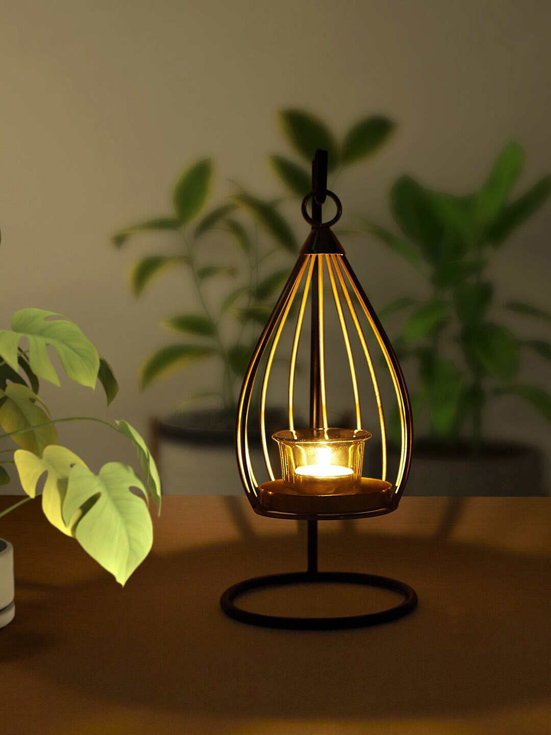 

Living scapes by Pantaloons Gold-Toned & Black Candle Holder with Stand