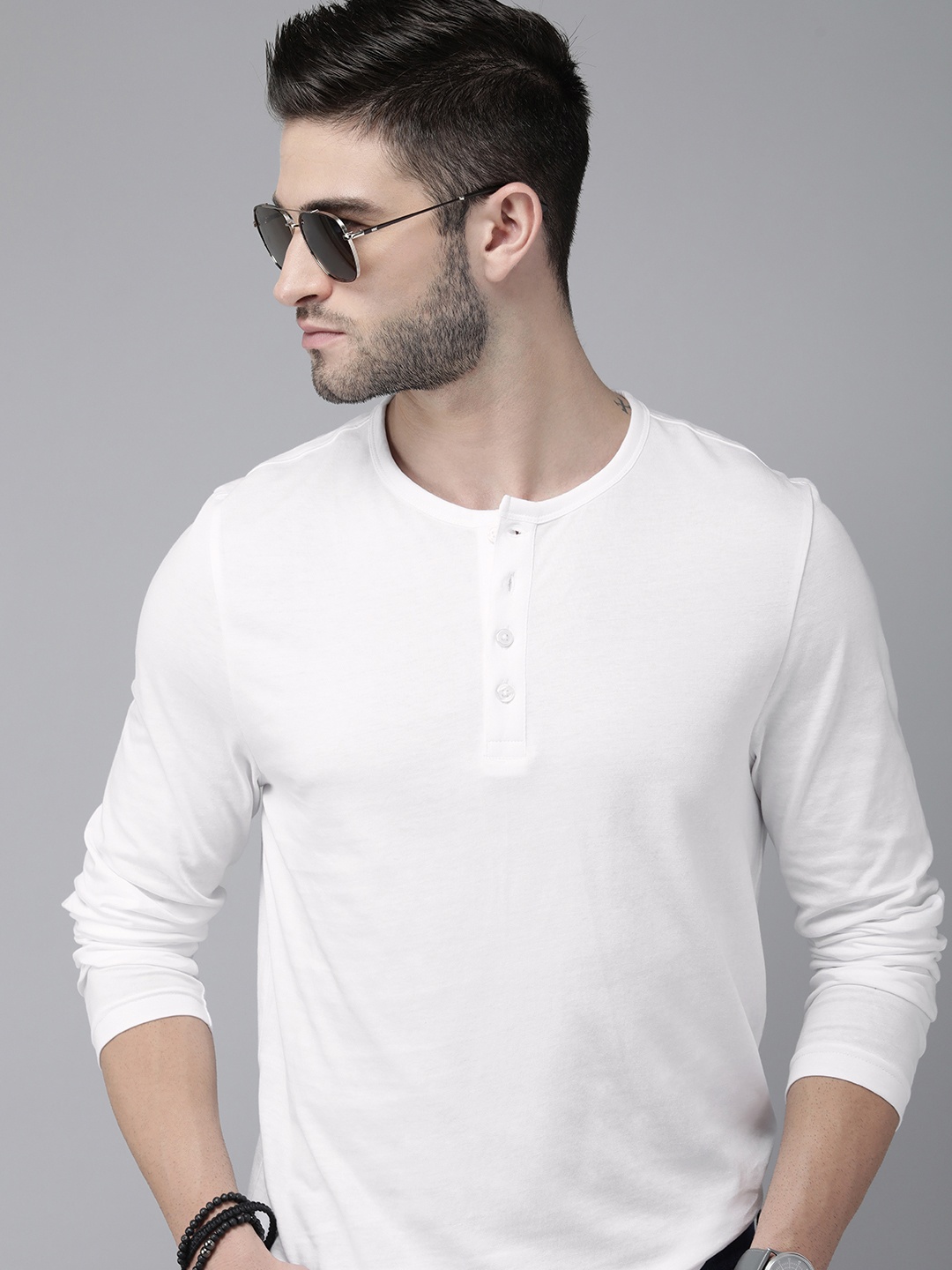 

Roadster Men White Henley Neck T-shirt
