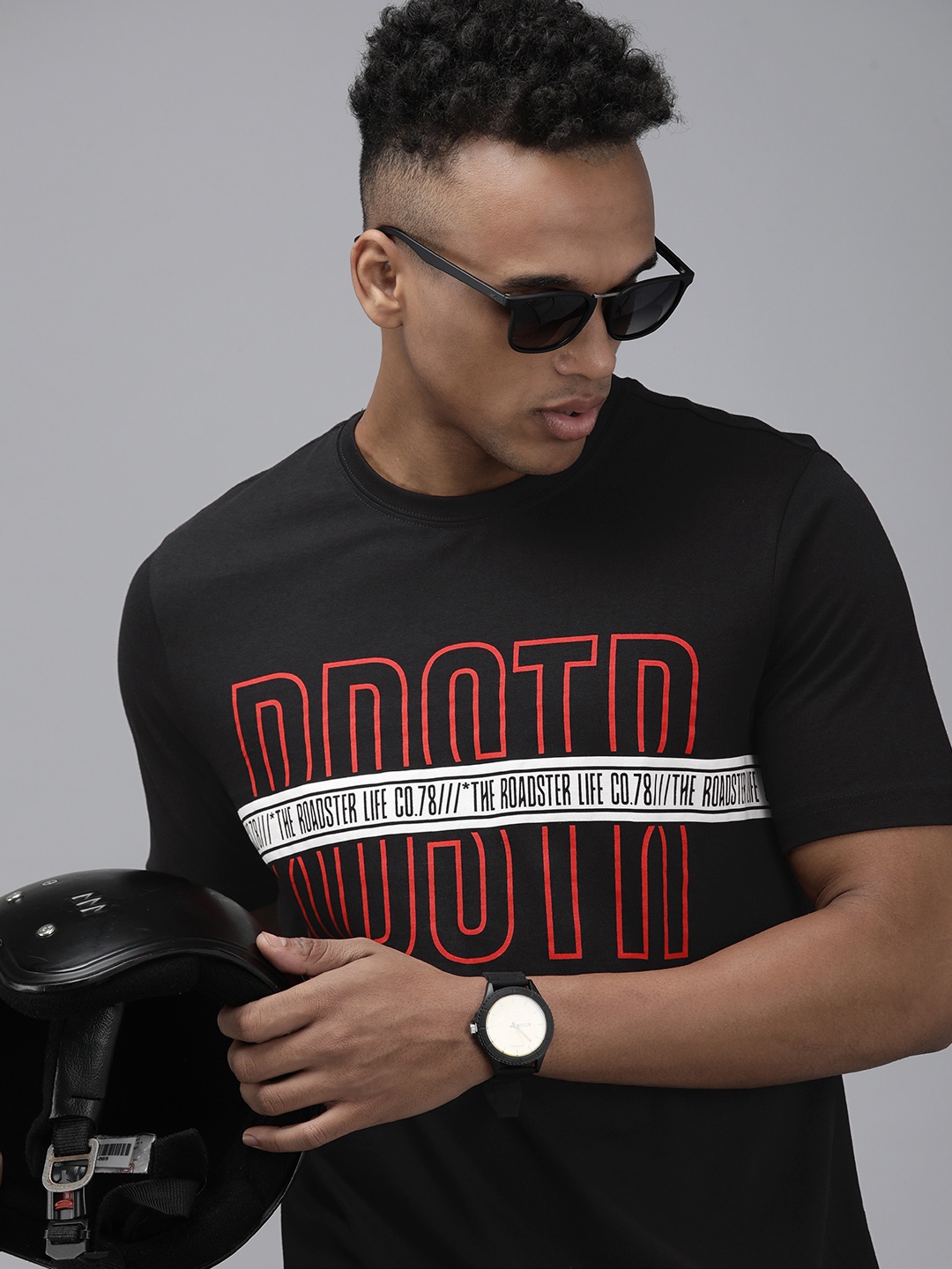 

Roadster Men Black & Red Brand Logo Printed Cotton T-shirt