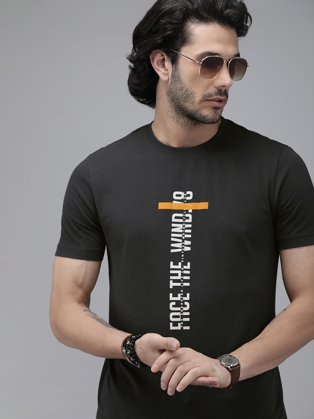 

Roadster Men Charcoal Grey Typography Printed Pure Cotton T-shirt