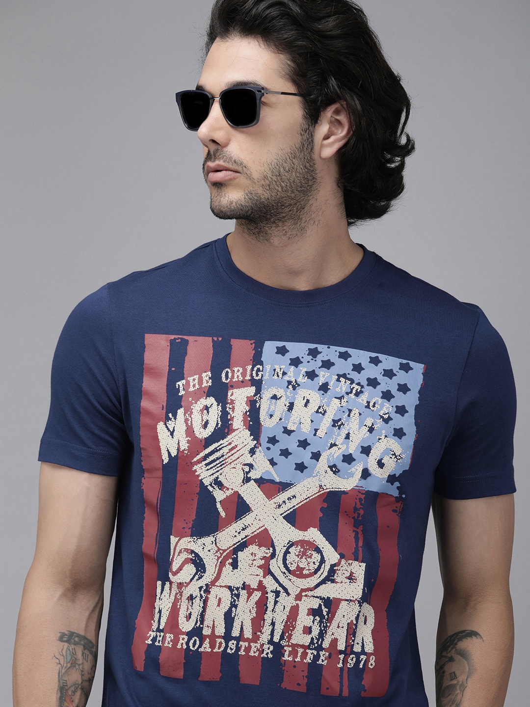 

Roadster Men Blue Printed Pure Cotton T-shirt