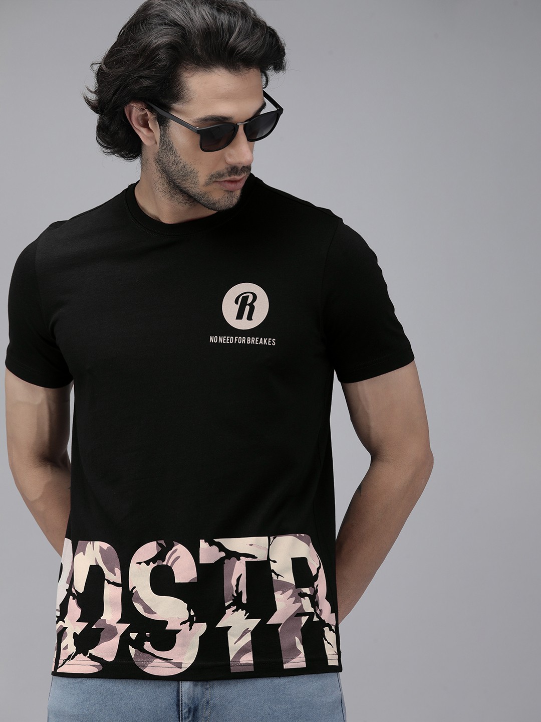 

Roadster Men Black & Pink Brand Logo Printed T-shirt