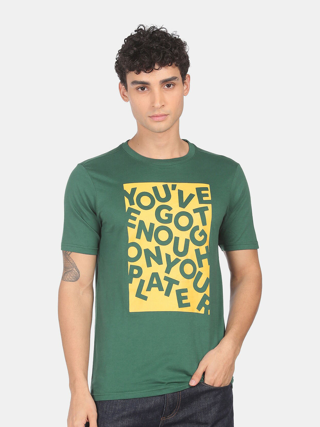 

Colt Men Green & Yellow Typography Printed Raw Edge T-shirt
