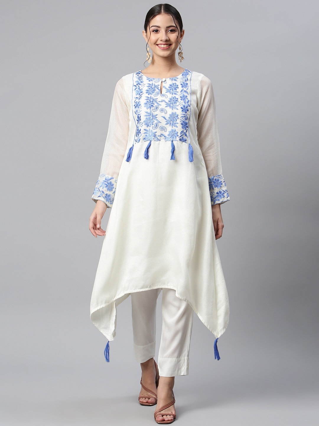 

SHADES Chikankari Yoke Design Kurta with Palazzos, Blue