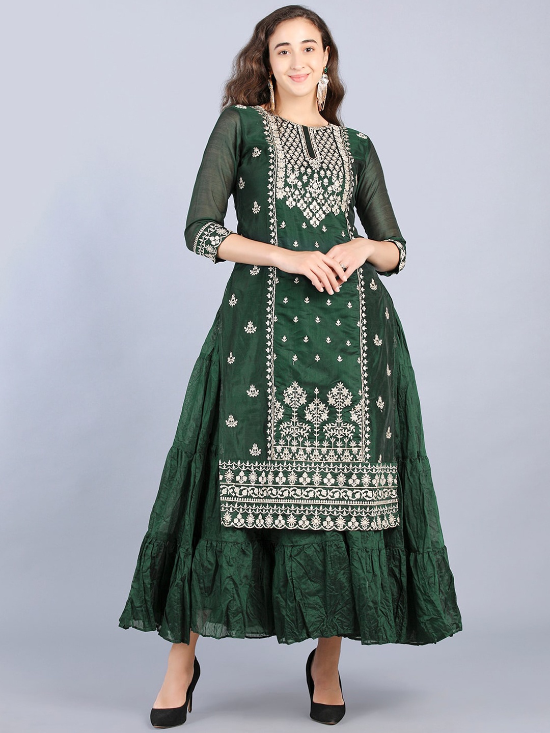 

Pakiza Women Green & Beige Ethnic Motifs Embroidered Kurta