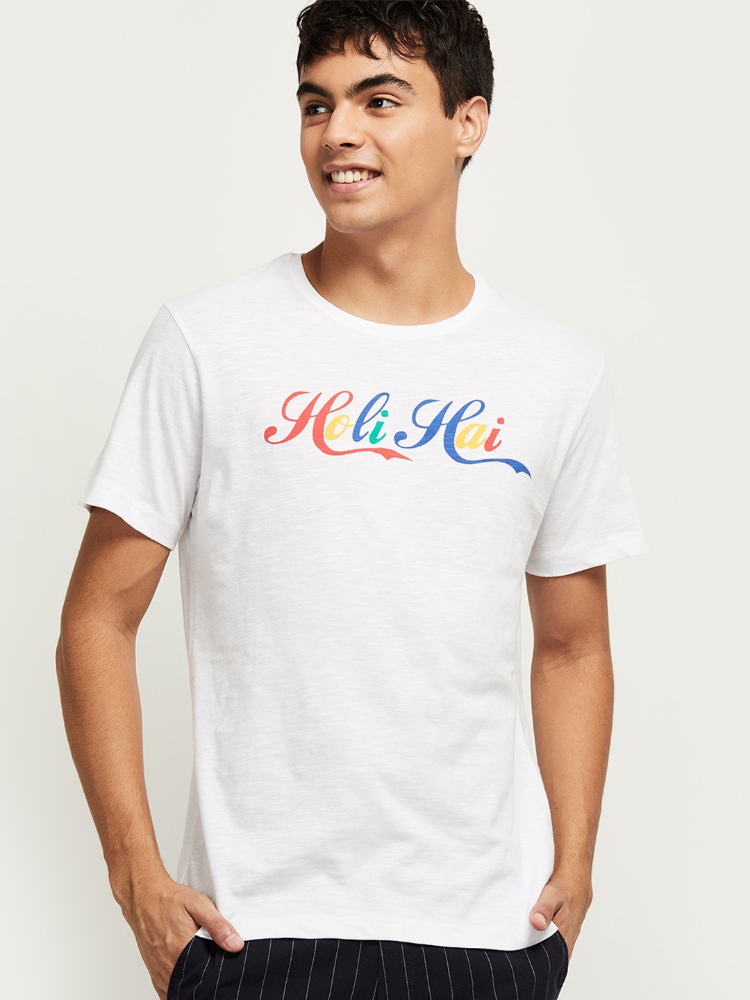

max Men White Typography Printed Pure Cotton T-shirt