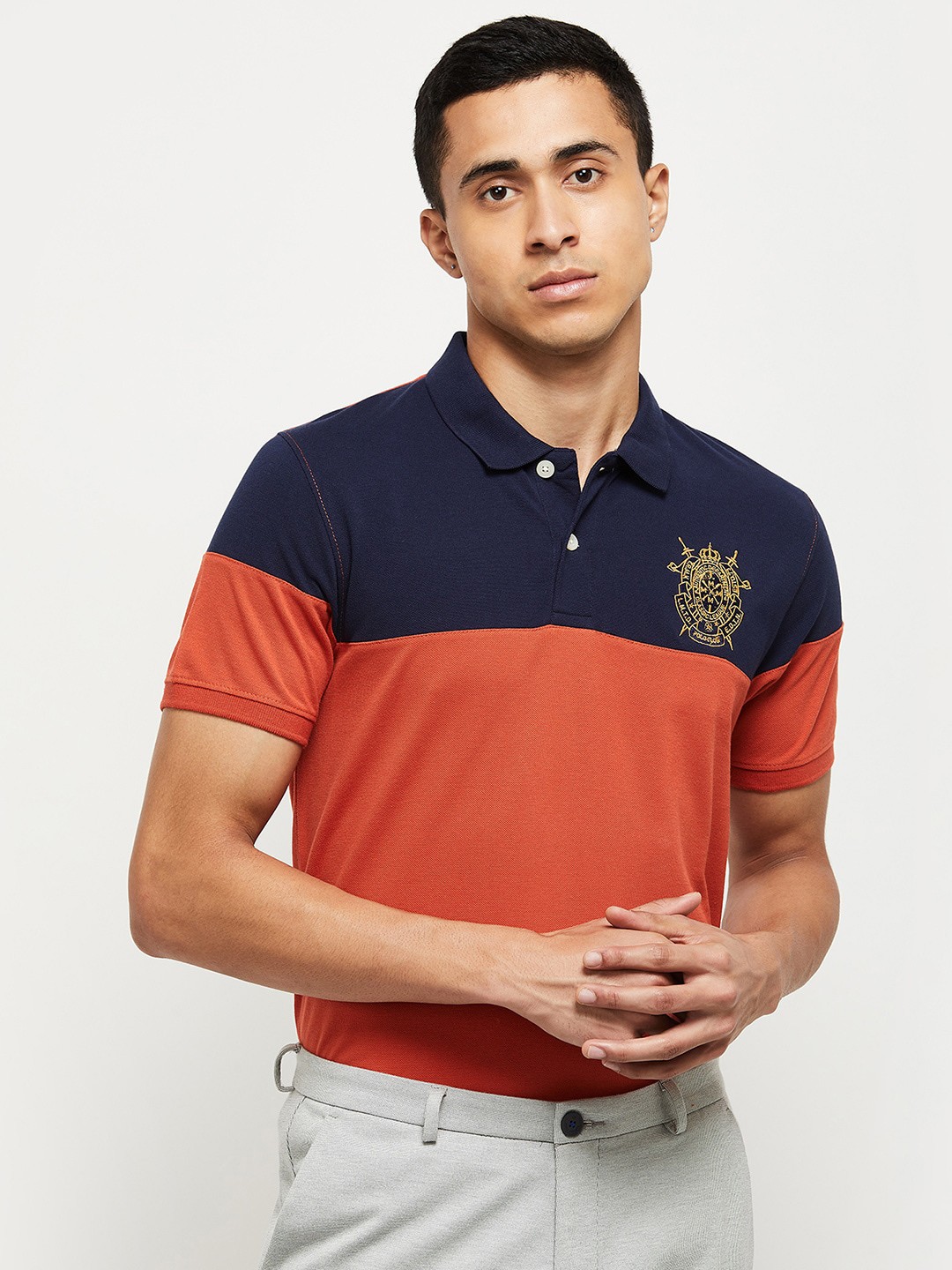 

max Men Maroon & Navy Blue Colourblocked Polo Collar T-shirt
