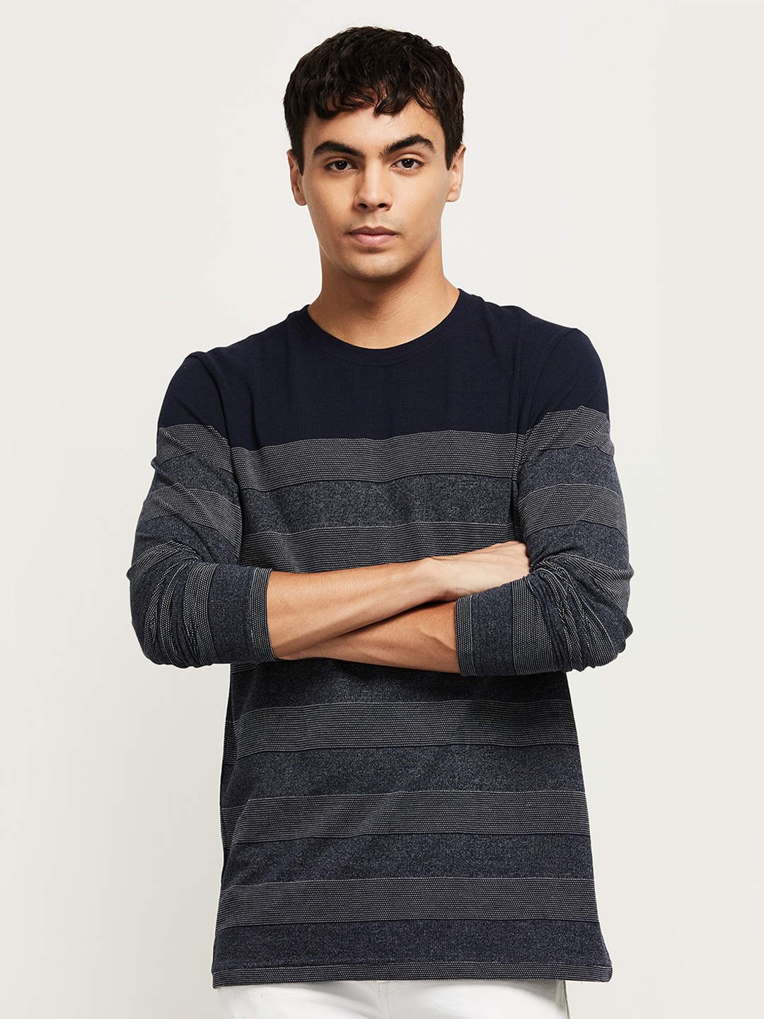 

max Men Navy Blue & Grey Striped T-shirt