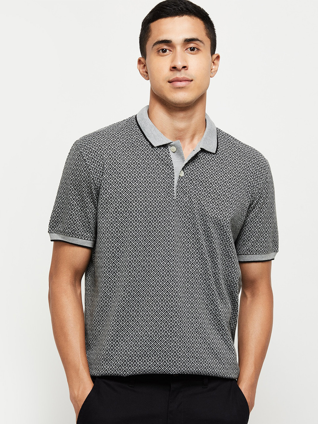 

max Men Grey & Black Printed Polo Collar T-shirt