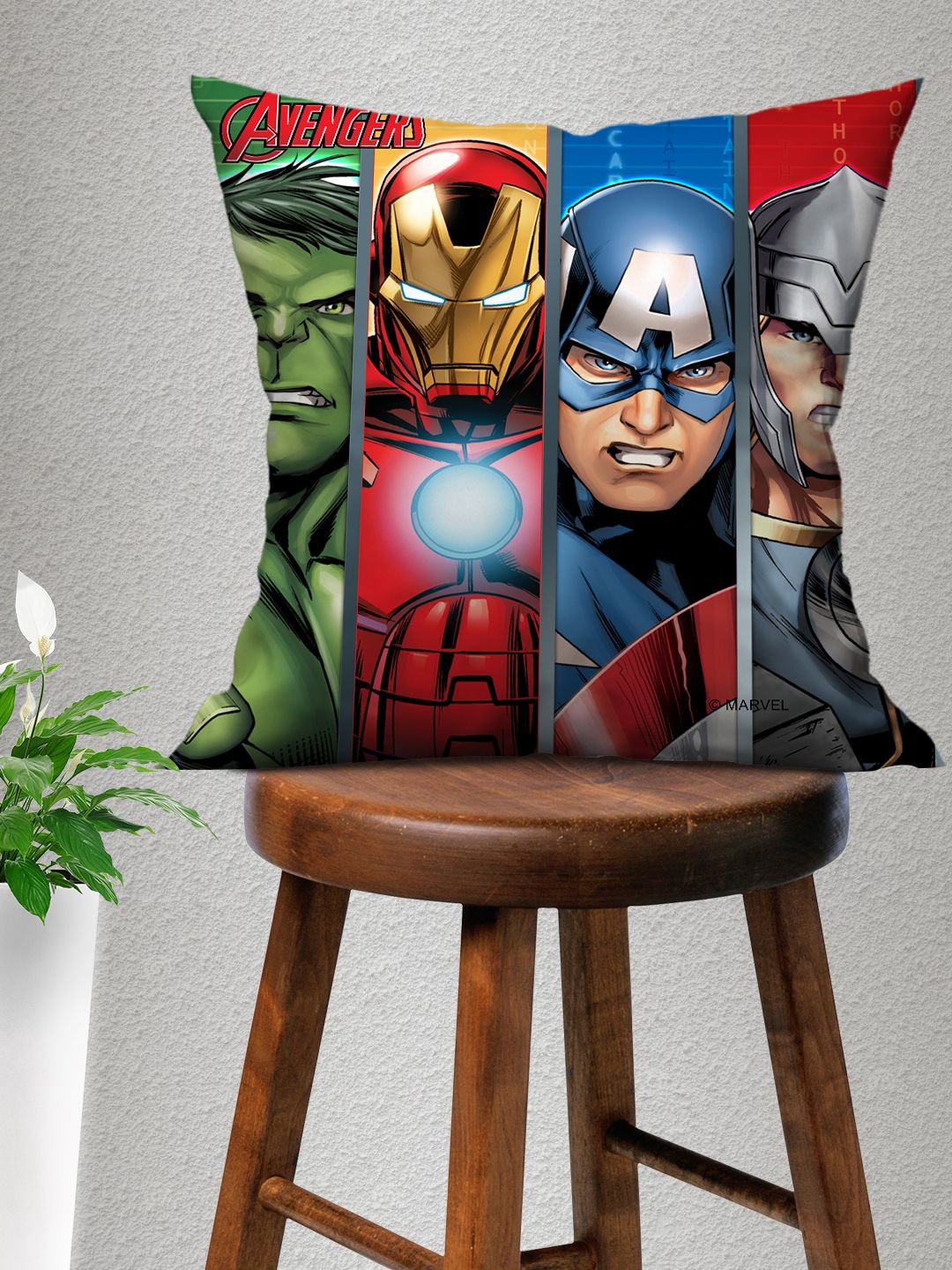 

Marvel Blue & Red Avengers Printed Cushion Cover