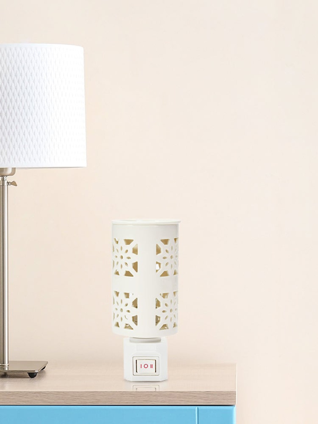 

Athome by Nilkamal Palm Leaf White Cutwork Lantern