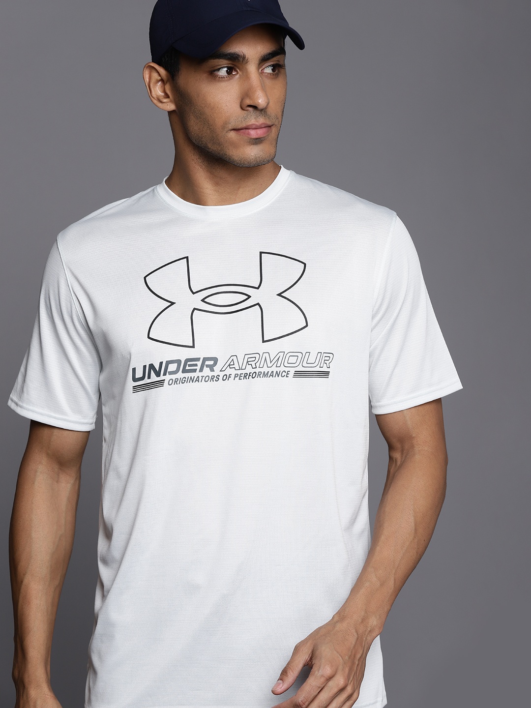 

UNDER ARMOUR Men White & Black Training Vent Graphic Brand Logo Printed Oversized Fit T-shirt