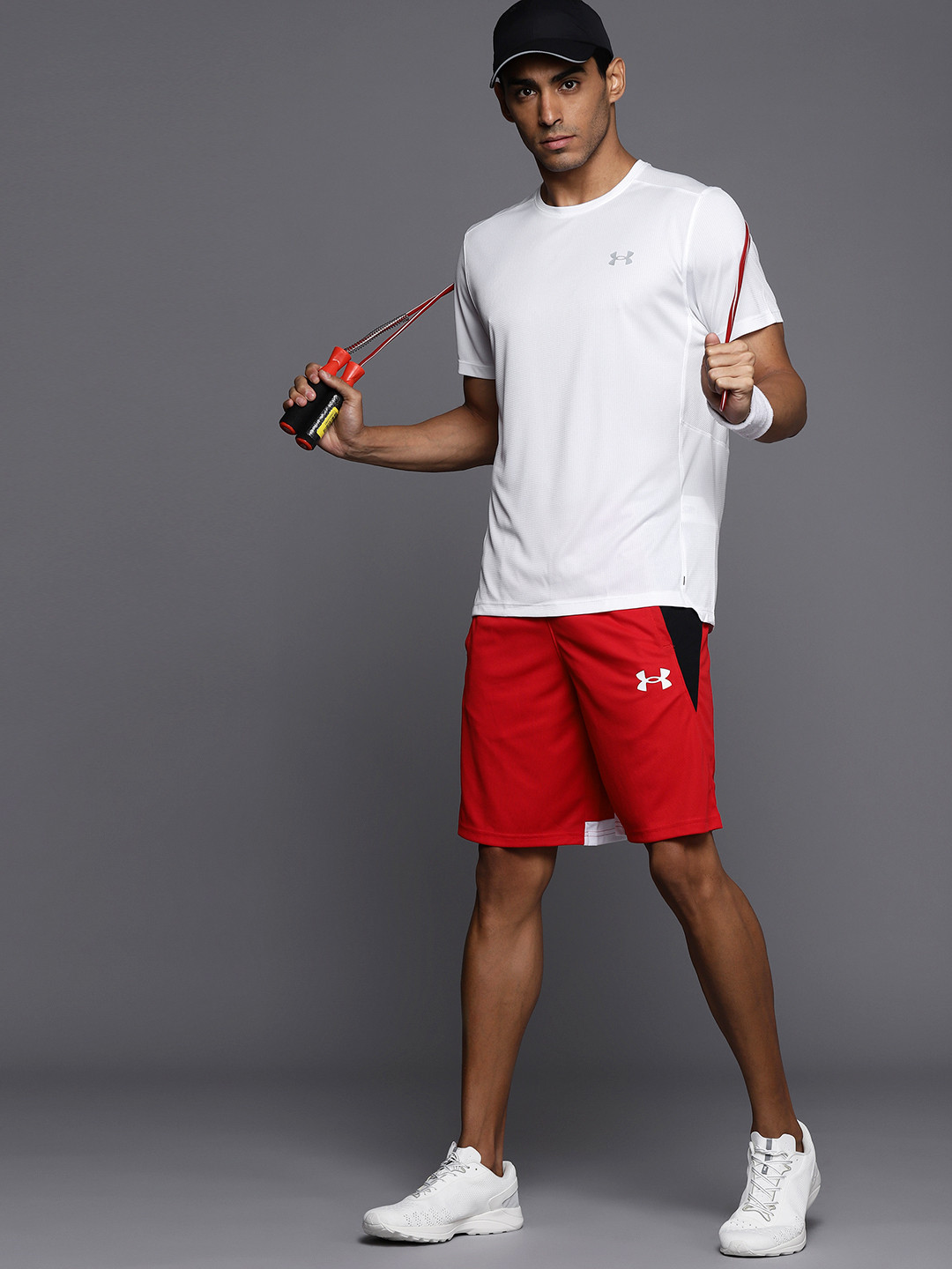 

UNDER ARMOUR Men White Speed Stride 2.0 Brand Logo Detail T-shirt