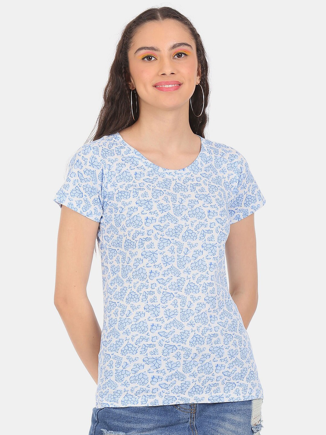 

Sugr Women White & Blue Printed Pure Cotton T-shirt