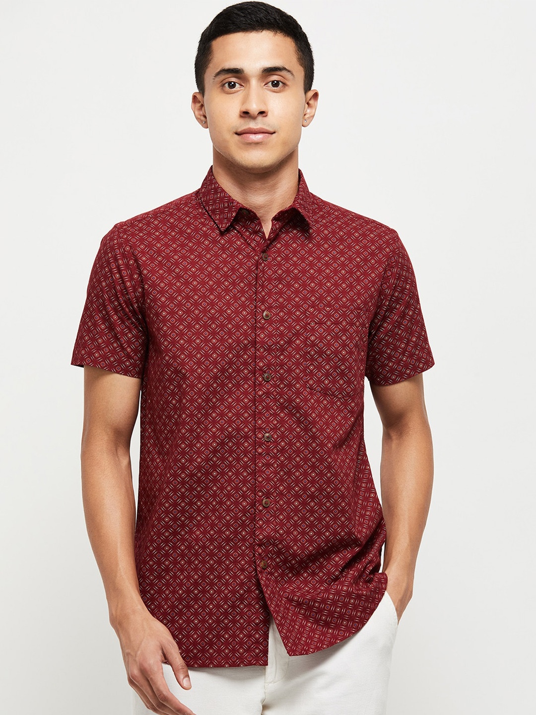 

max Men Maroon Geometric Printed Cotton Casual Shirt