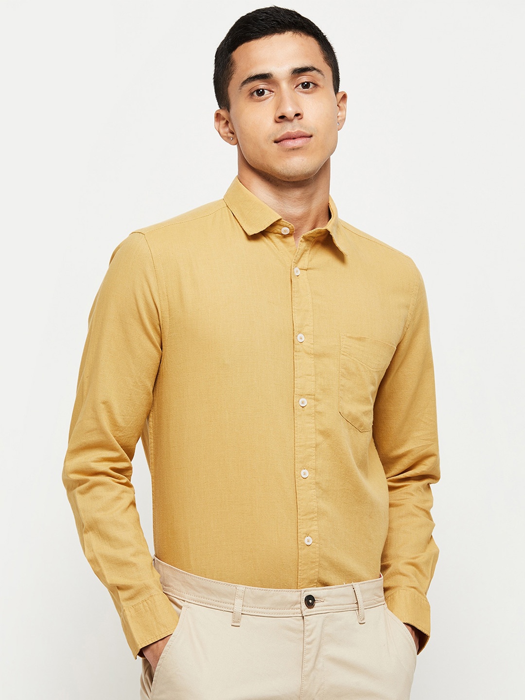 

max Men Mustard Solid Regular Fit Cotton Linen Casual Shirt