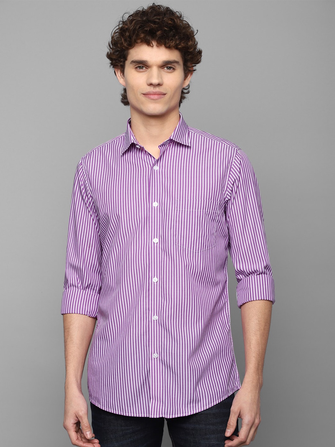 

Allen Solly Men Purple Slim Fit Striped Pure Cotton Casual Shirt