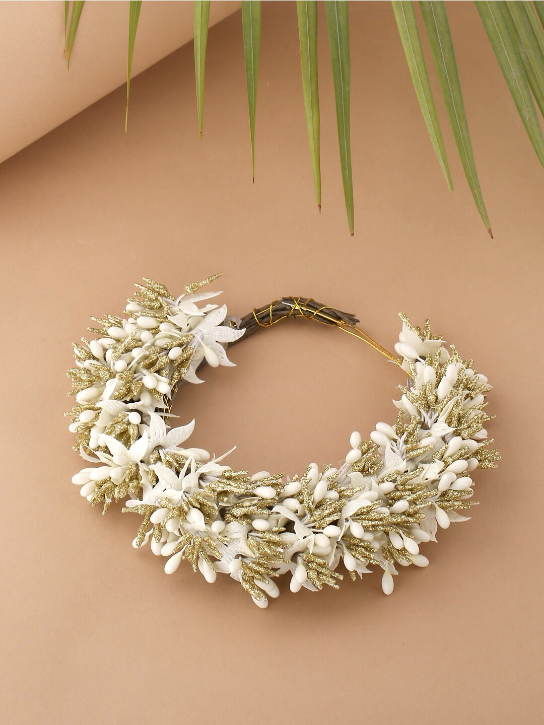 

VIRAASI Women White Floral Embellished Hair Accessory