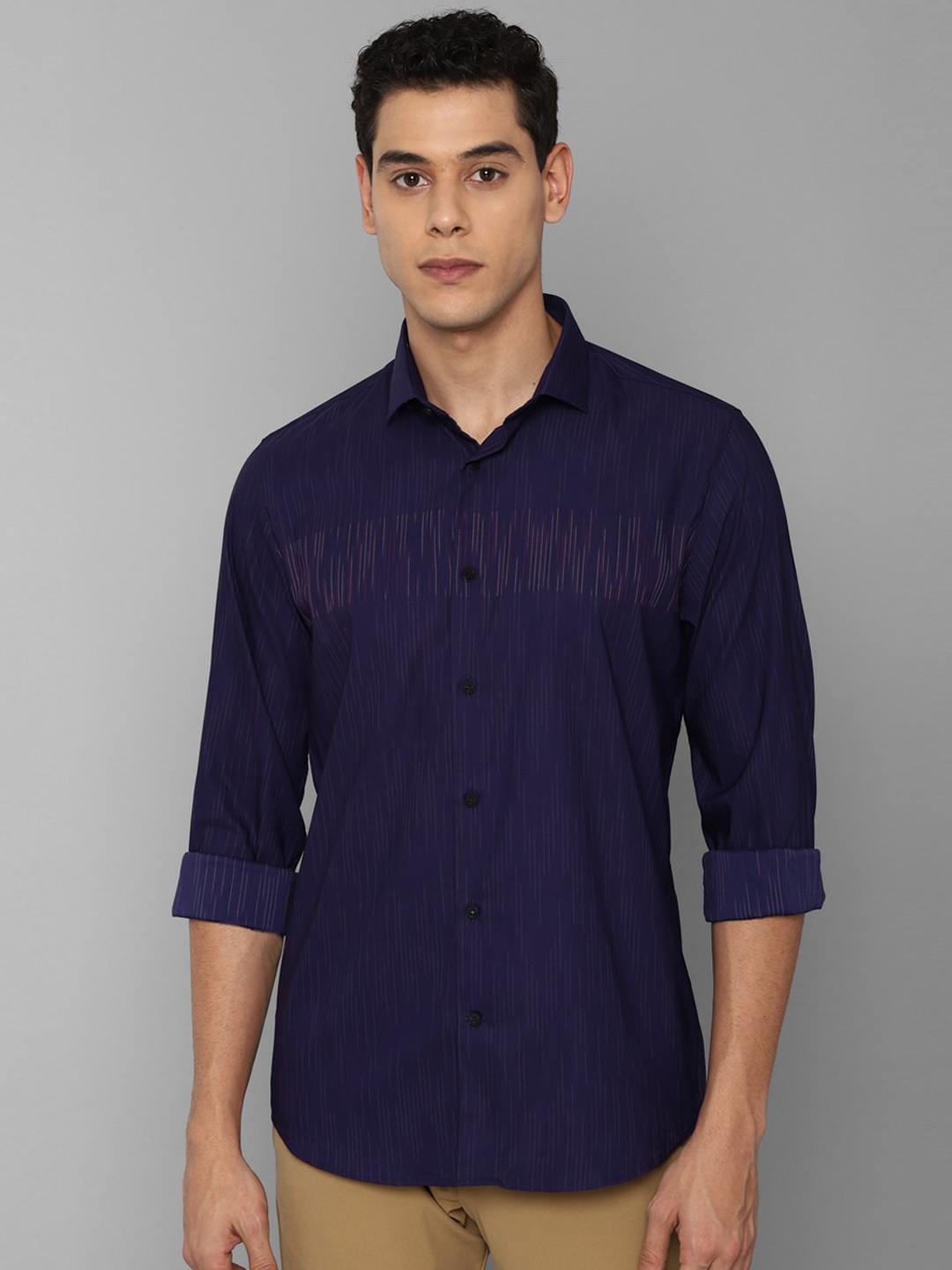 

Louis Philippe Sport Men Purple Slim Fit Printed Casual Shirt