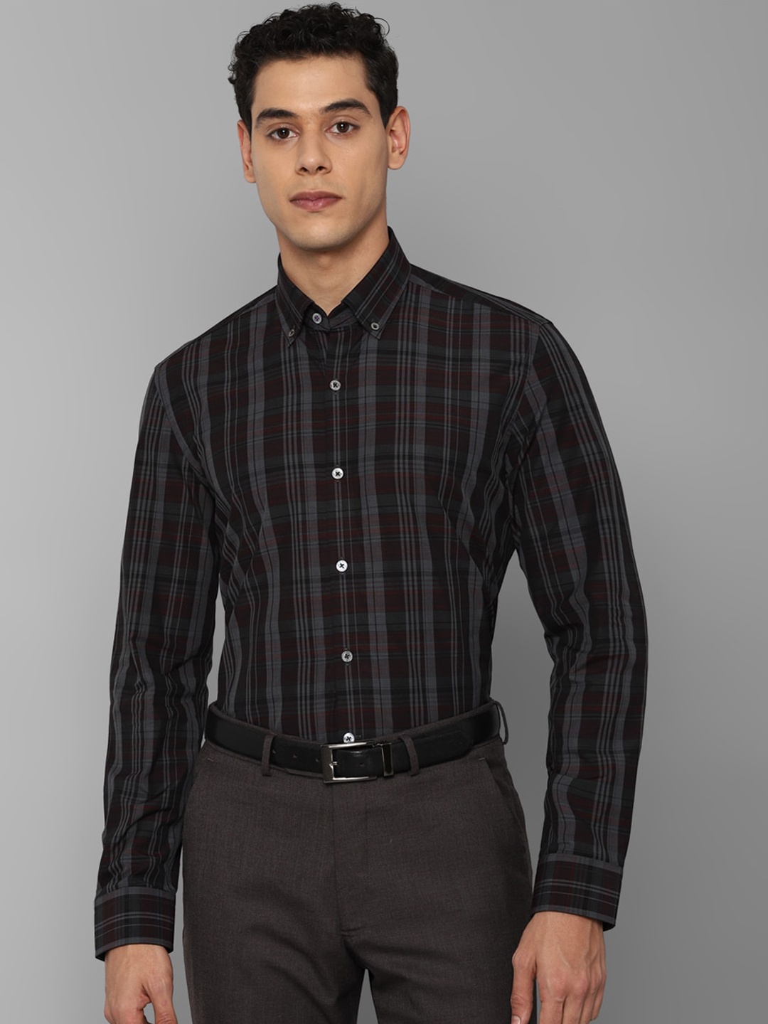 

Luxure by Louis Philippe Men Black Slim Fit Tartan Checks Checked Formal Shirt