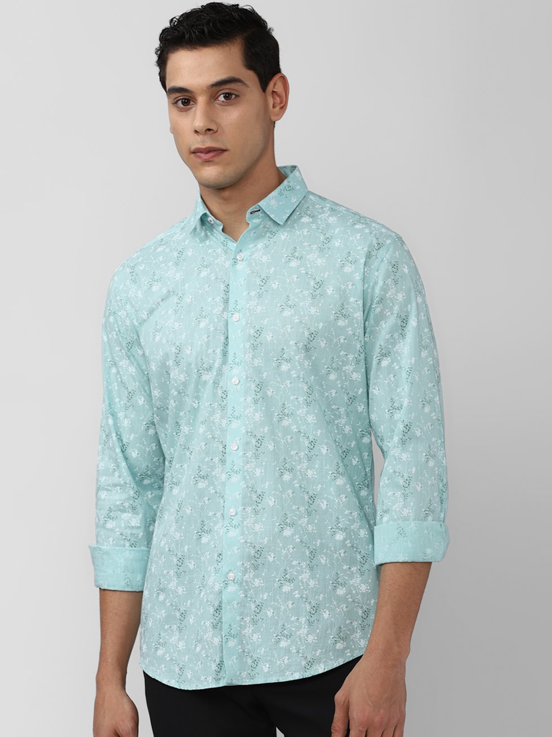 

V Dot Men Green Slim Fit Floral Printed Casual Shirt