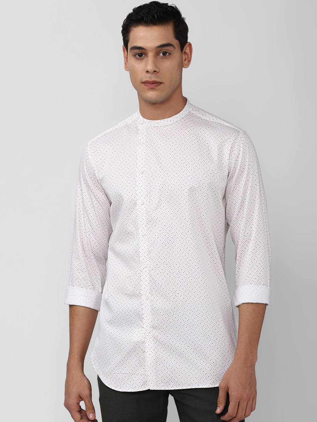 

V Dot Men White Slim Fit Printed Casual Shirt