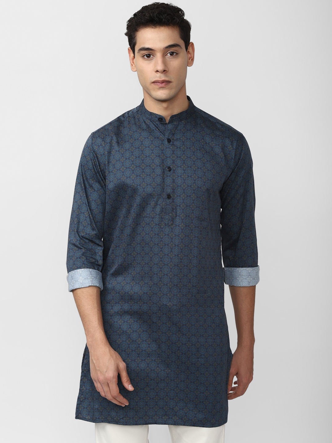 

V Dot Men Blue Slim Fit Printed Casual Shirt