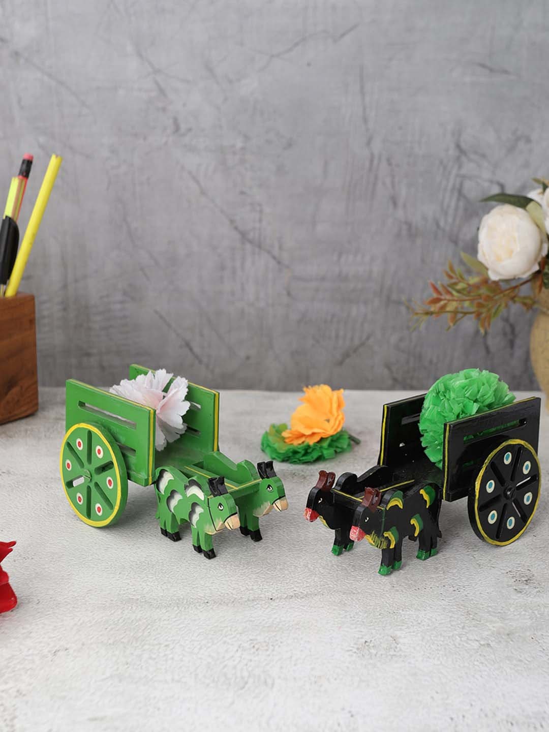 

VarEesha Set of 2 Black & Green Wood Bullock Cart Showpieces