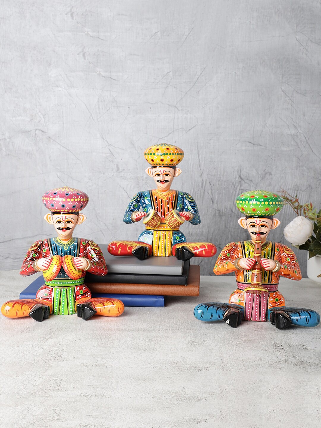 

VarEesha Set Of 3 Multicolored Musicians Wooden Showpieces, Multi